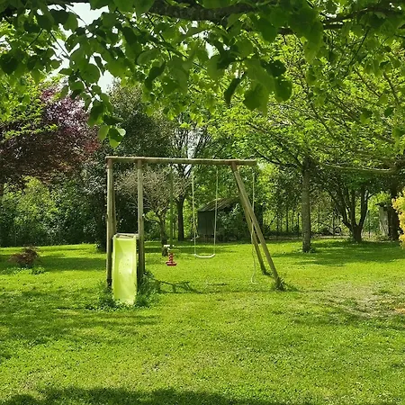 La Plume Blanche Avec Piscine Proche D'albi Feriehus